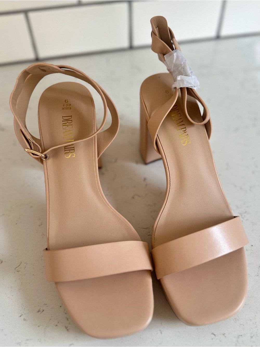 DREAM PAIRS Women’s Size 9 Nude Blush Platform Block Heel Ankle Strap Sandals